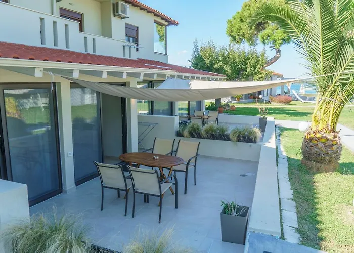 Zinozis Beach Apartments